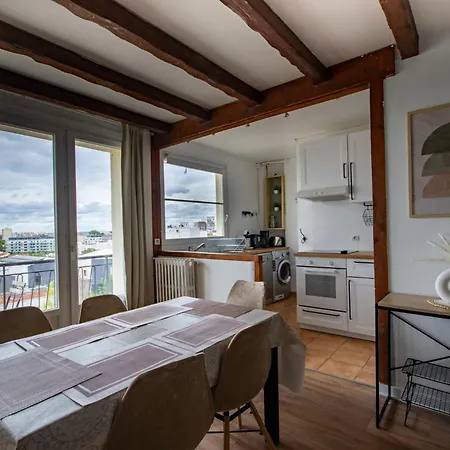 Apartment Le Castor Metro L11 Montreuil (Seine-Saint-Denis)
