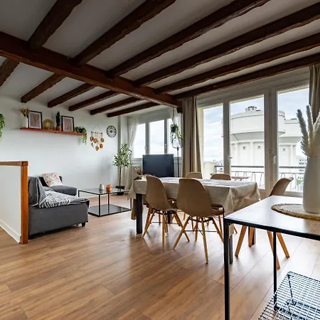 Apartment Le Castor Metro L11 *